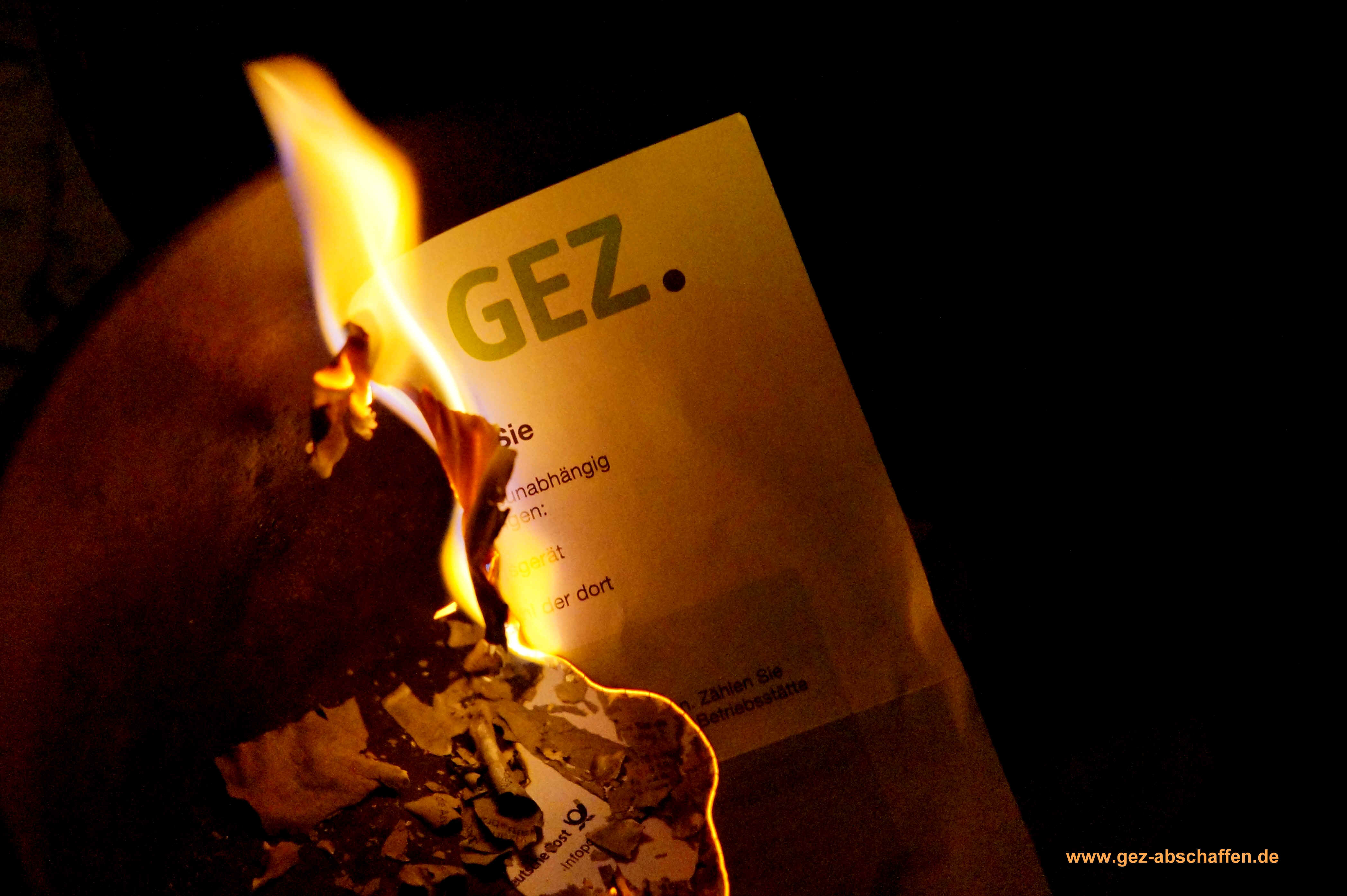 GEZ-Feuer-on.jpg (536987 Byte)
