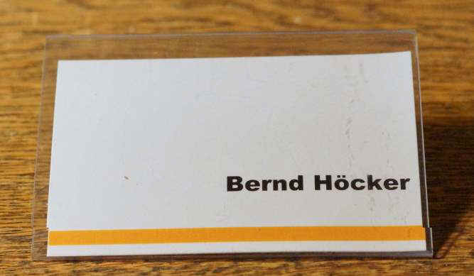 Namensschild-Internet.jpg (61417 Byte)